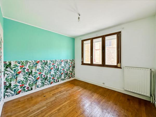 VILLERS-SEMEUSE  MAISON CHALEUREUSE, FONCTIONNELLE ET BIEN SITUÉE