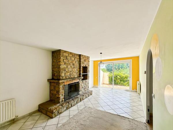 VILLERS-SEMEUSE  MAISON CHALEUREUSE, FONCTIONNELLE ET BIEN SITUÉE