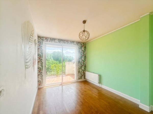 VILLERS-SEMEUSE  MAISON CHALEUREUSE, FONCTIONNELLE ET BIEN SITUÉE