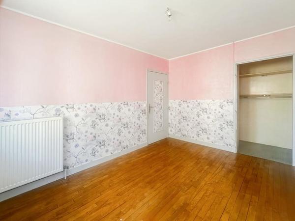 VILLERS-SEMEUSE  MAISON CHALEUREUSE, FONCTIONNELLE ET BIEN SITUÉE