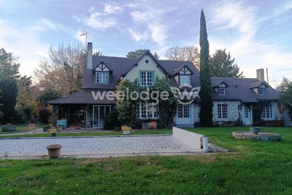 Maison à vendre 10 pièces de 239 m² à Montgivray