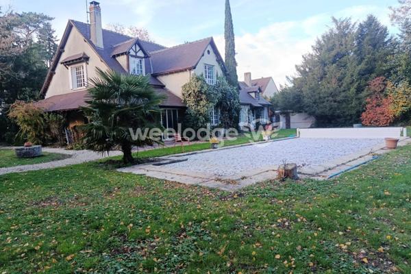 Maison à vendre 10 pièces de 239 m² à Montgivray