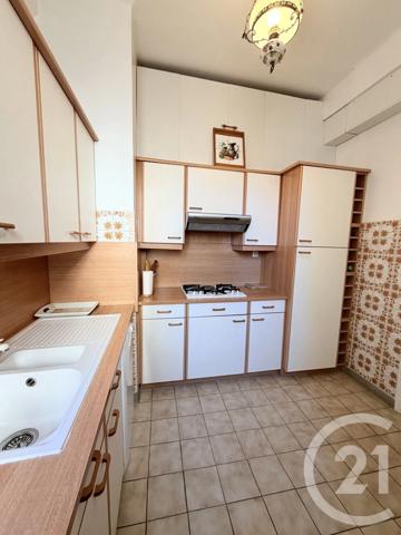 Appartement T3 à vendre  3 pièces - 63,55 m 2   RODEZ  - 12