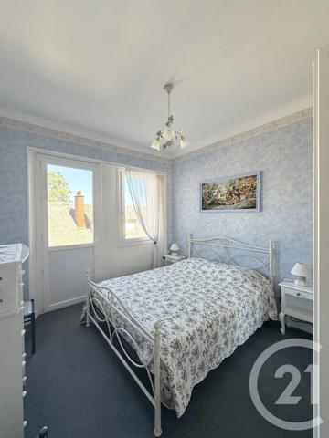 Appartement T3 à vendre  3 pièces - 63,55 m 2   RODEZ  - 12