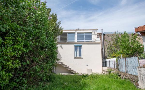 Maison à vendre    4 pièces • 103,90 m2 Genilac