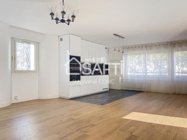 PARFAIT ÉTAT - LUMINEUX - PROFESSIONS LIBÉRALES AUTORISÉES