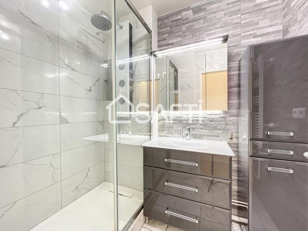 PARFAIT ÉTAT - LUMINEUX - PROFESSIONS LIBÉRALES AUTORISÉES