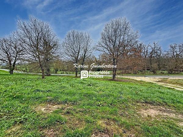 St Aulaye : 2 maisons hors d'eau hors d'air à aménager