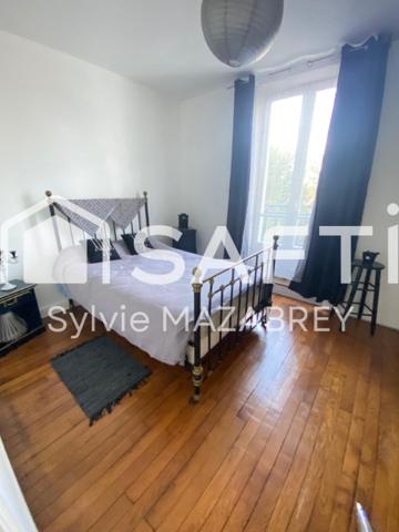 Maison pleine de charme avec son parc arboré