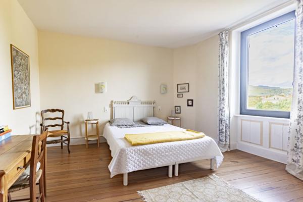 Maison de ville 170m² avec terrasse et garage - REF. VM481
