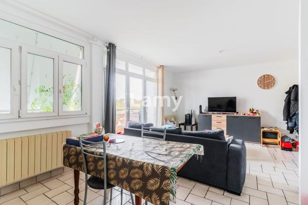 Appartement t5 avec balcon + parking et cave