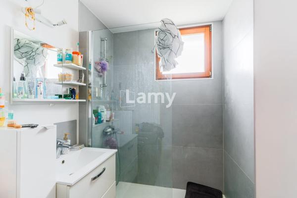 Appartement t5 avec balcon + parking et cave