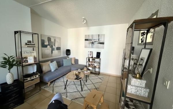 Vente Maison de village avec local en rdc rénové(e) Montagnac   