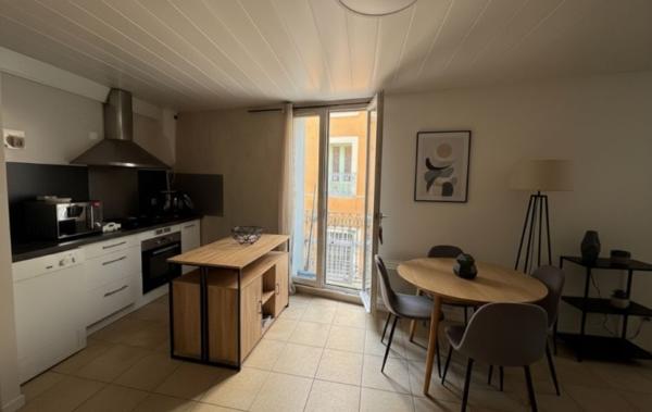 Vente Maison de village avec local en rdc rénové(e) Montagnac   