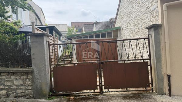 Thiverval Grignon Maison  avec Jardin non attenant