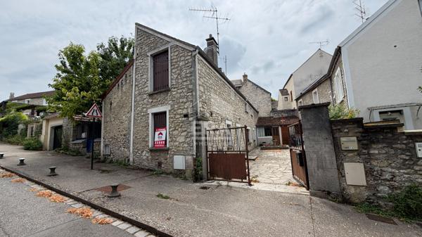 Thiverval Grignon Maison  avec Jardin non attenant
