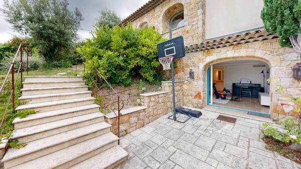 EXCEPTIONNELLE PROPRIETE LUXUEUSE ET DE CARACTERE