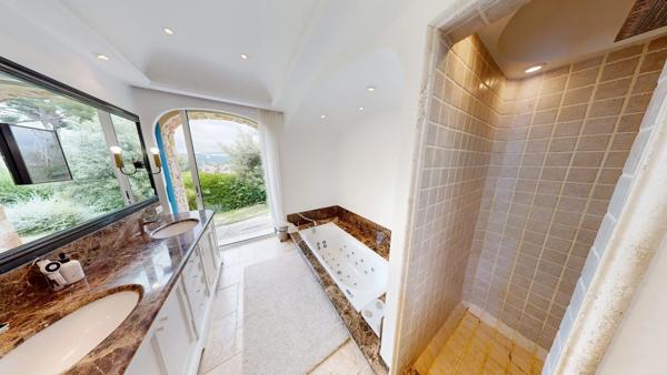 EXCEPTIONNELLE PROPRIETE LUXUEUSE ET DE CARACTERE