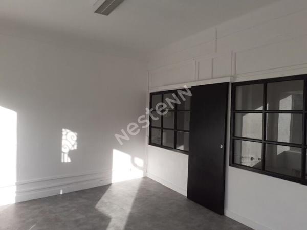 Local commercial  de 30.04 m2 en centre ville de Retournac