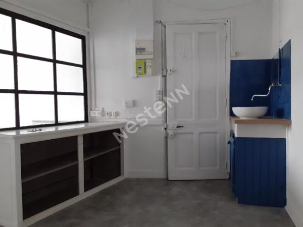 Local commercial  de 30.04 m2 en centre ville de Retournac