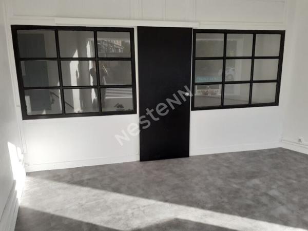 Local commercial  de 30.04 m2 en centre ville de Retournac