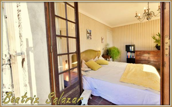 A Digne-les-Bains, grande maison familiale de 215 m², 9 pièces, double garage, abri camping-car, cave, dépendances sur un terrain de 4891 m².