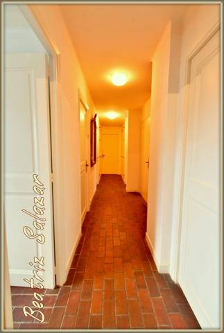 A Digne-les-Bains, grande maison familiale de 215 m², 9 pièces, double garage, abri camping-car, cave, dépendances sur un terrain de 4891 m².