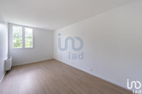 Appartement 4 pièces de 96 m² à Lognes (77185)