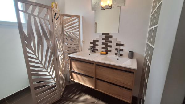 AFA Villa de prestige avec piscine T5 de 270m2 vue mer Afa (20167)