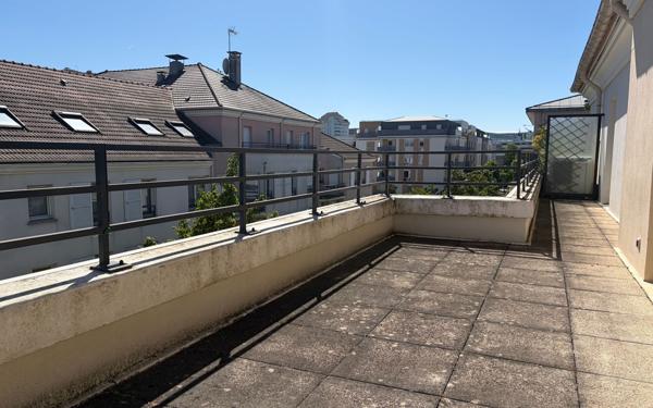 Appartement à louer    3 pièces • 56,83 m2 Noisy-le-Grand