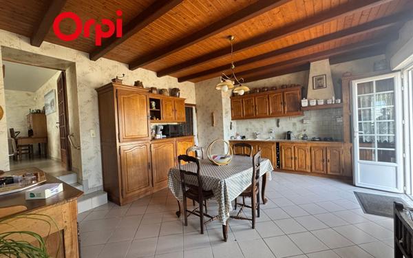 Maison à vendre    5 pièces •  Saint-Savinien