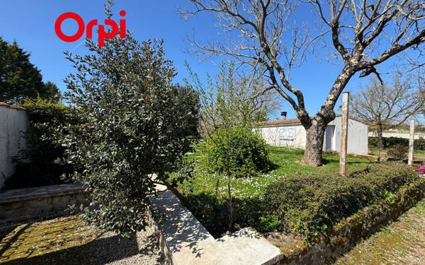 Maison à vendre    5 pièces •  Saint-Savinien