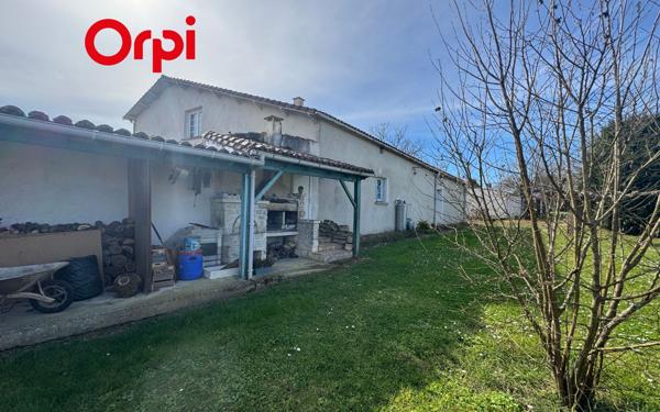 Maison à vendre    5 pièces •  Saint-Savinien