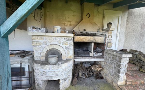 Maison à vendre    5 pièces •  Saint-Savinien