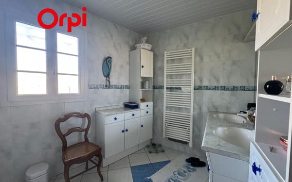 Maison à vendre    5 pièces •  Saint-Savinien