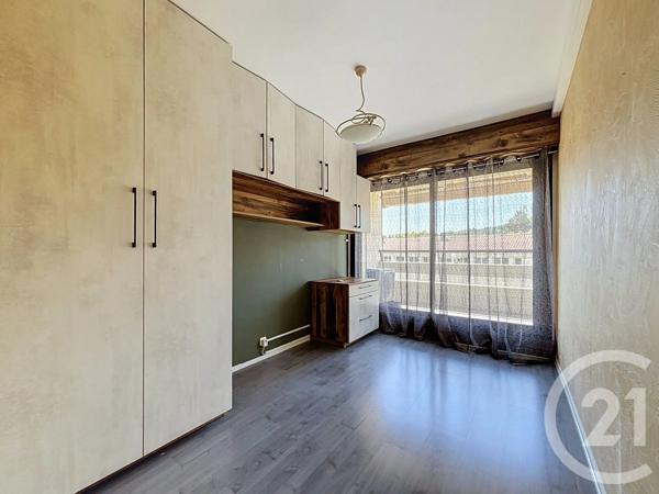 Appartement F4 à vendre  4 pièces - 69,51 m 2   CHAMALIERES  - 63