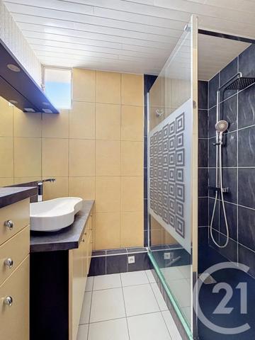 Appartement F4 à vendre  4 pièces - 69,51 m 2   CHAMALIERES  - 63