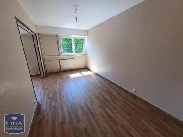 Appartement à louer 4 pièces 79.73m²