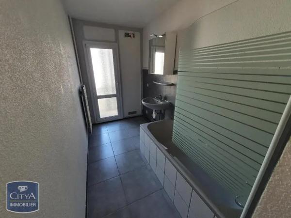 Appartement à louer 4 pièces 79.73m²