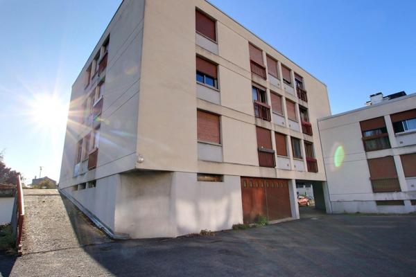 EXCLUSIVITE CLERMONT-FERRAND, à proximité du centre-ville appartement loué avec stationnement privatif