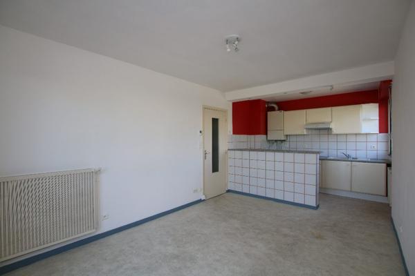 EXCLUSIVITE CLERMONT-FERRAND, à proximité du centre-ville appartement loué avec stationnement privatif