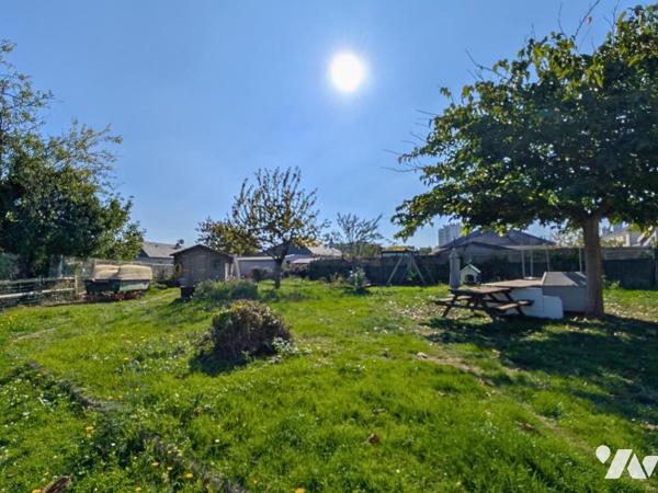 Maison de plain pied - 122m² - 4 chambres - Terrain de 954m²