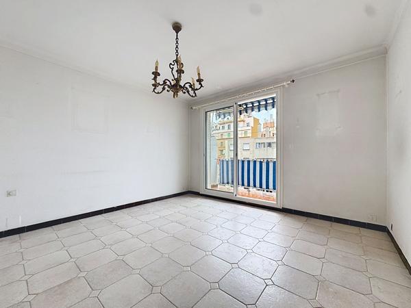 T2 BALCON proche Cercle des Nageurs 13007 Marseille
