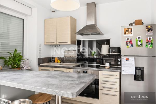 MAISON EN PIERRE À VENDRE POMMERET - Maison en pierre, totalement rénovée dans le bourg de Pommeret profitant de 3 chambres, d'un jardin et d'un garage !