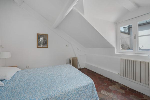 Entre la place des Vosges et la rue de Bretagne - Dernier étage - Appartement ensoleillé à l'esprit maison de campagne - PARIS