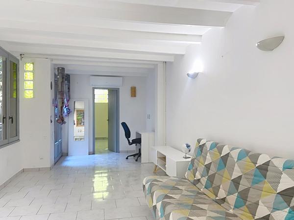 Appartement Manosque 2 pièces 52.88 m2 carrez avec cour intérieure
