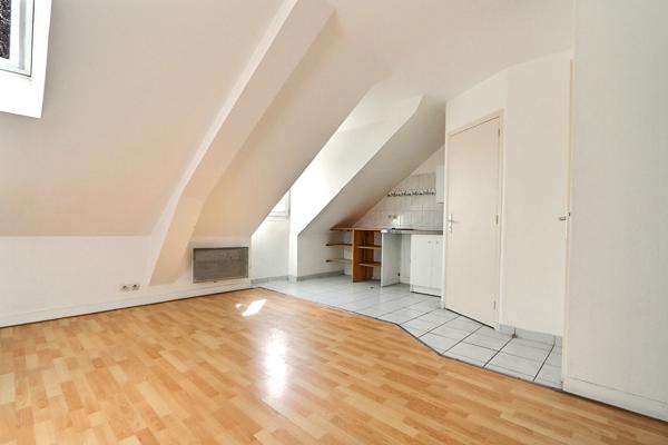 Appartement Aubervilliers 2 pièces 26.42 m2