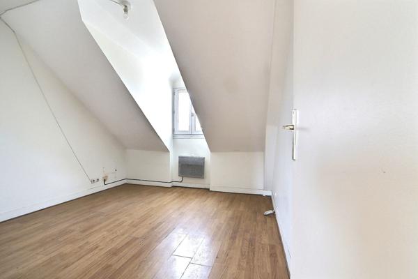 Appartement Aubervilliers 2 pièces 26.42 m2