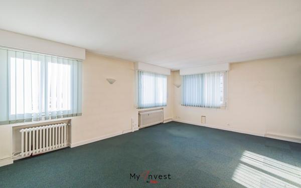 Immeuble à vendre    2 pièces •  Laon