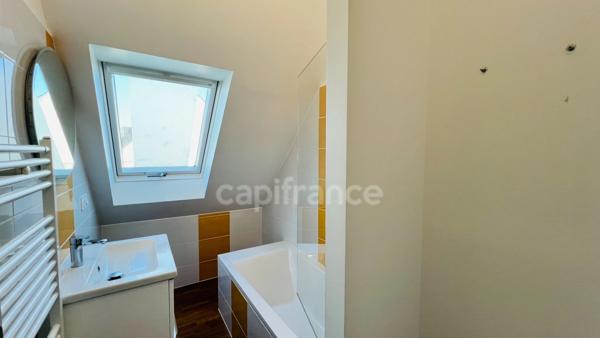 Quimper (29) - Maison centre ville de 75,21 m² habitable - 124 m² utiles - Terrasse - Double garage.